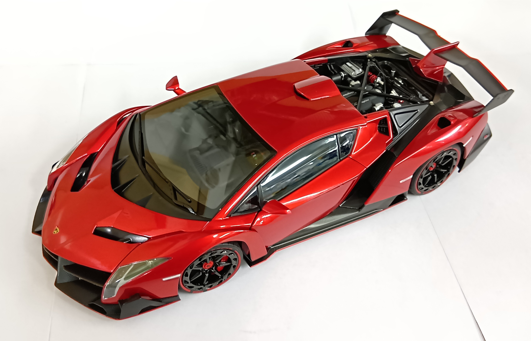 674110745085