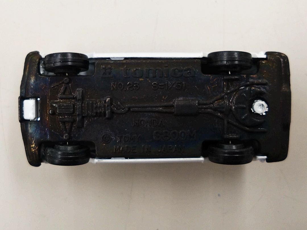 ukt0010496-6.JPG