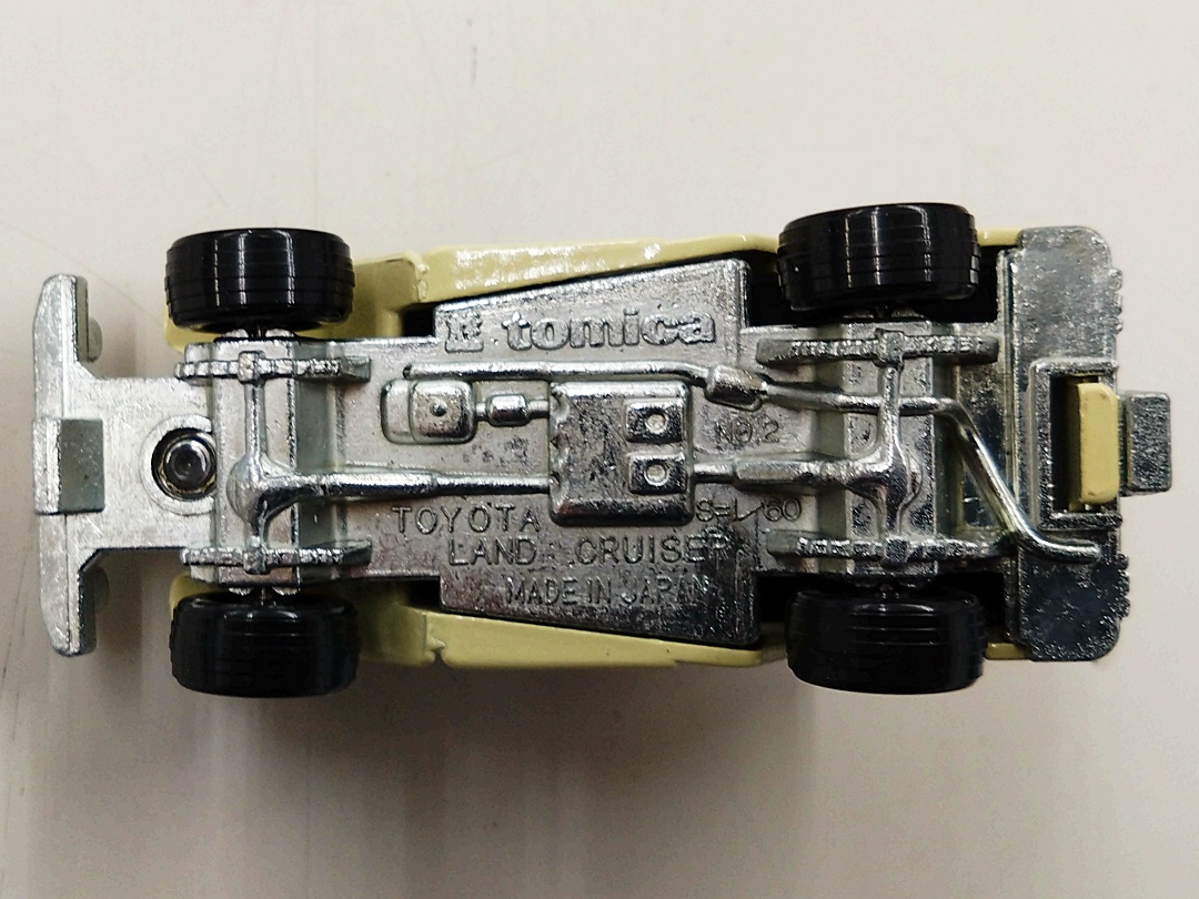 ukt0010585-6.JPG