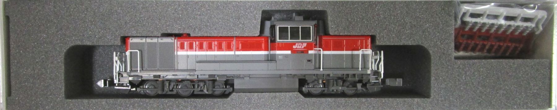 7011-3　DE10 JR貨物更新色 2023年.JPG